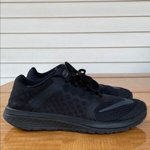 Nike FS Lite Run 3 Women’s Shoes Size 9.5 Black Running